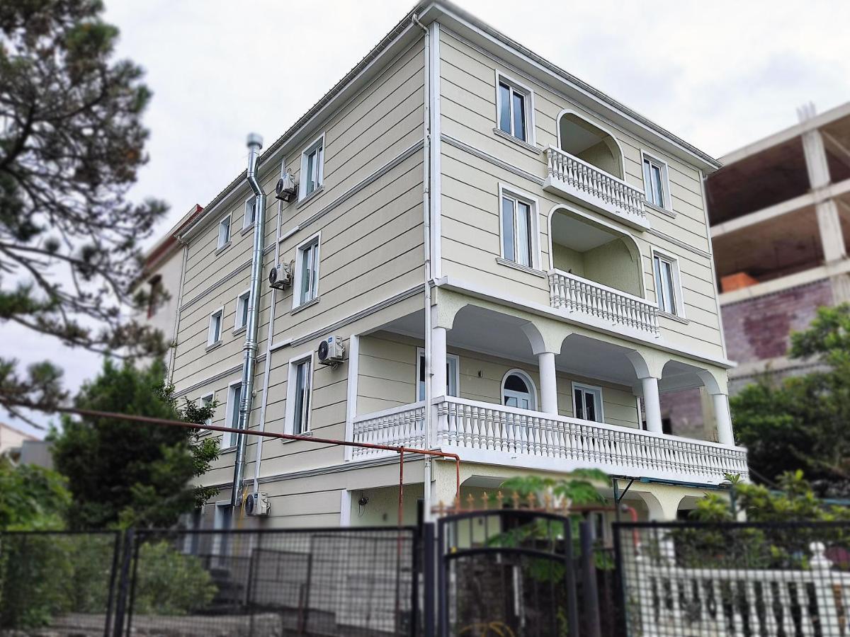 Guesthouse White Swan Kobuleti Ngoại thất bức ảnh