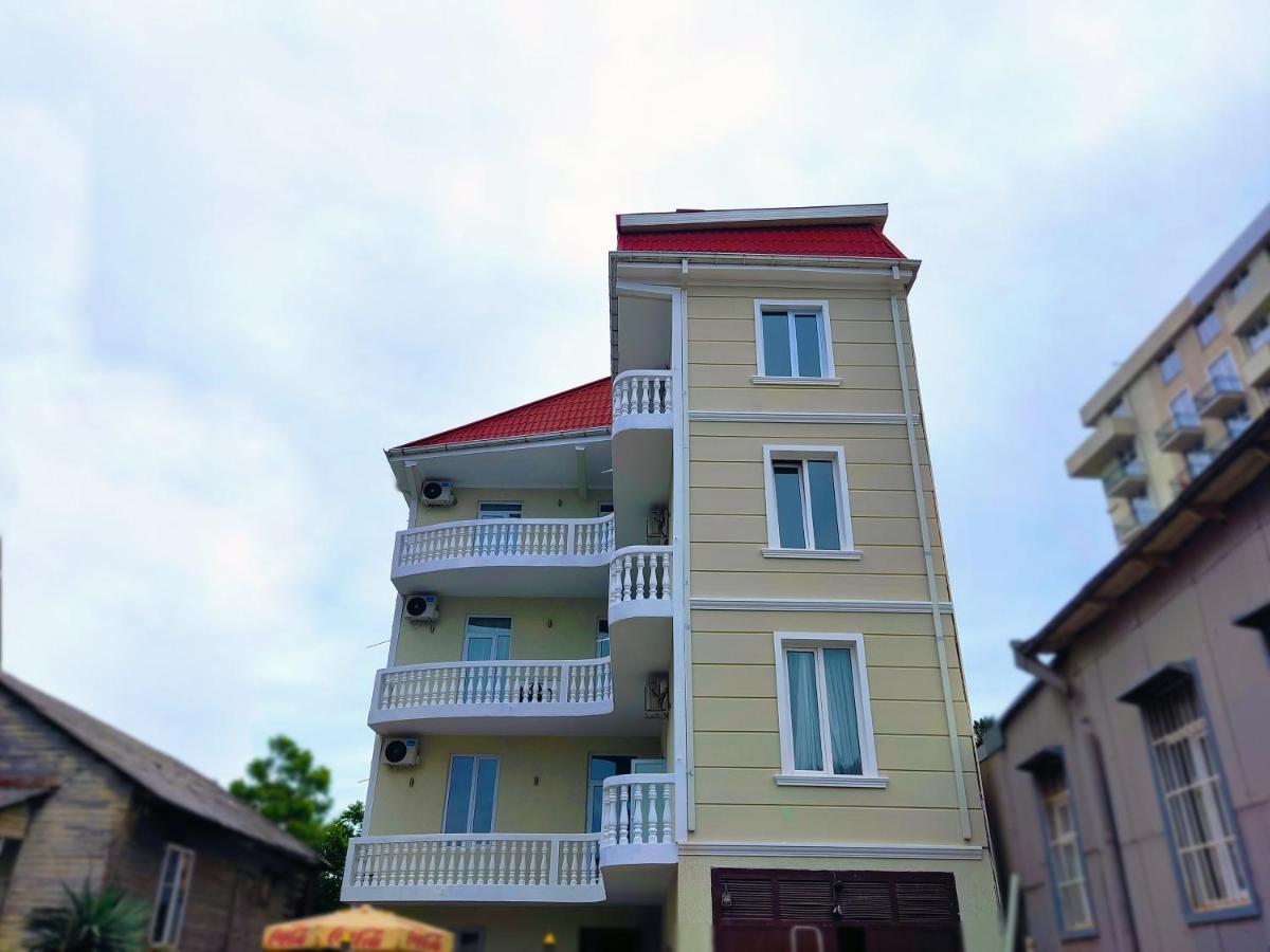 Guesthouse White Swan Kobuleti Ngoại thất bức ảnh