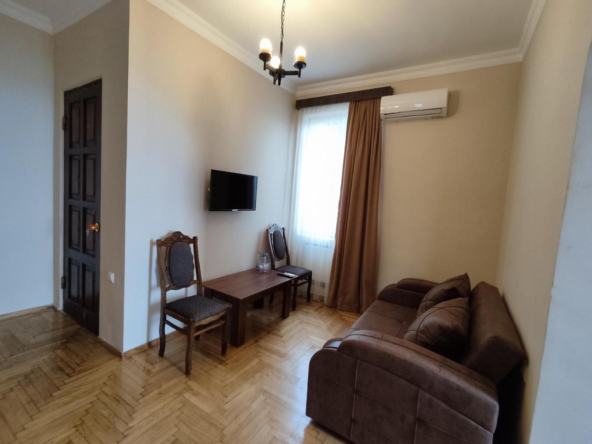 Guesthouse White Swan Kobuleti Ngoại thất bức ảnh
