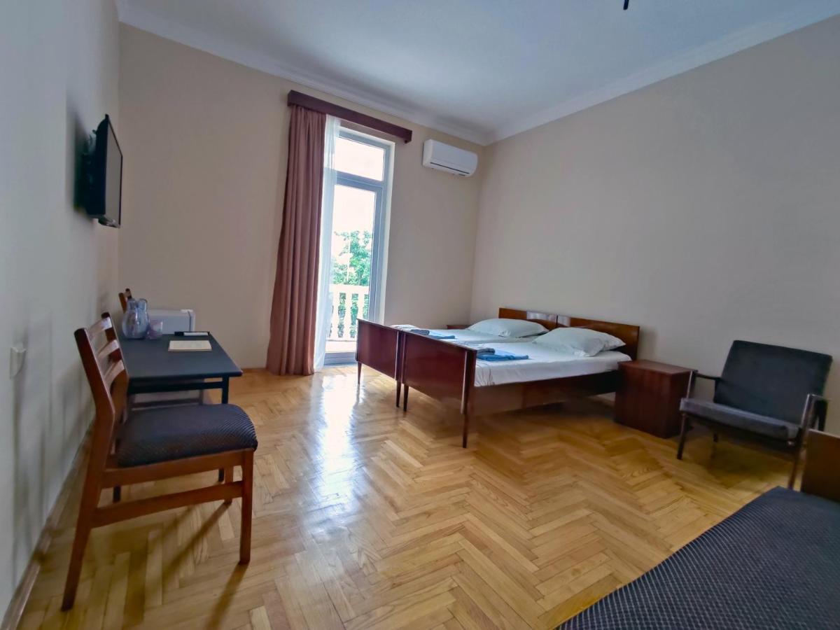 Guesthouse White Swan Kobuleti Ngoại thất bức ảnh