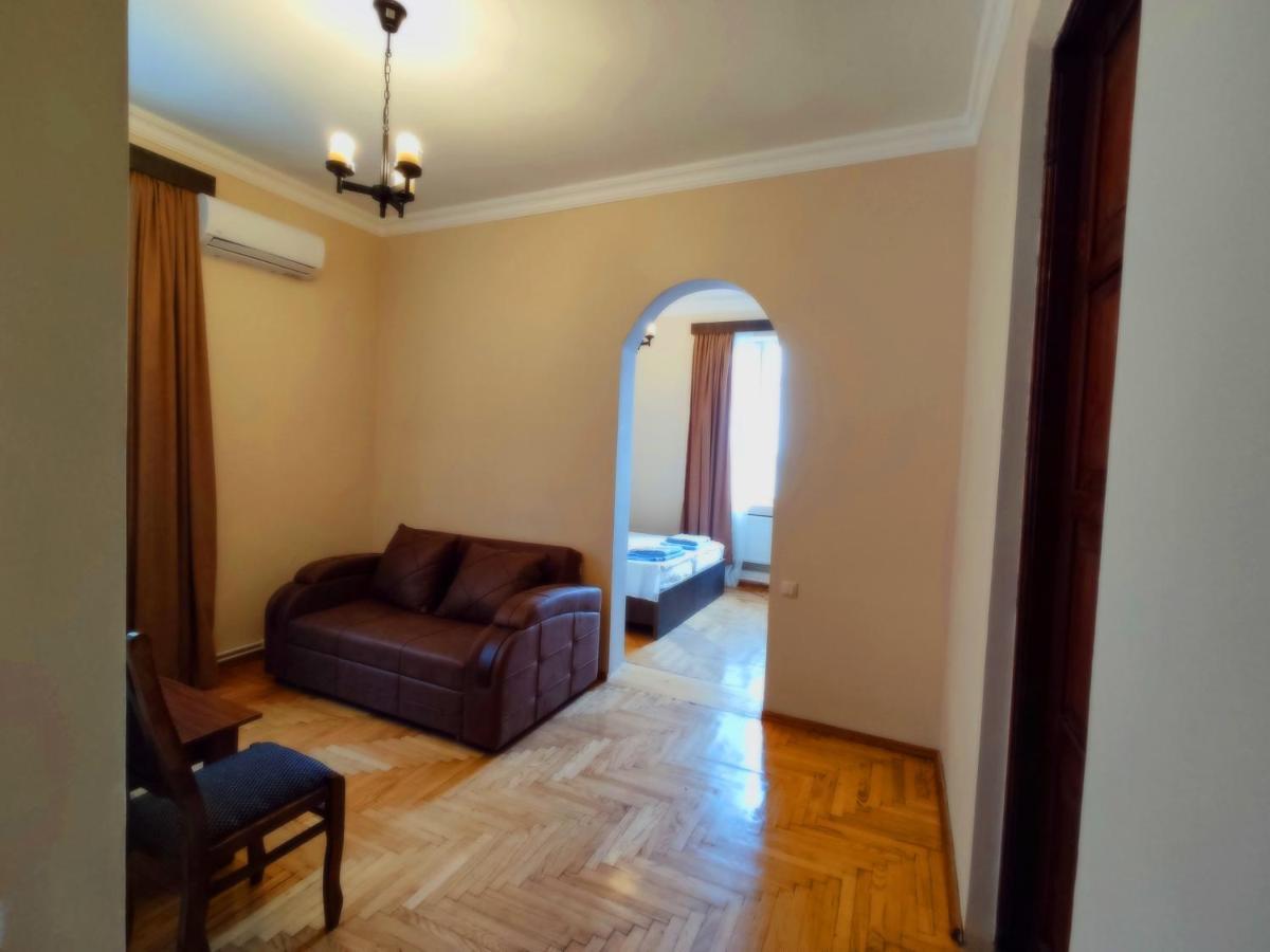 Guesthouse White Swan Kobuleti Ngoại thất bức ảnh