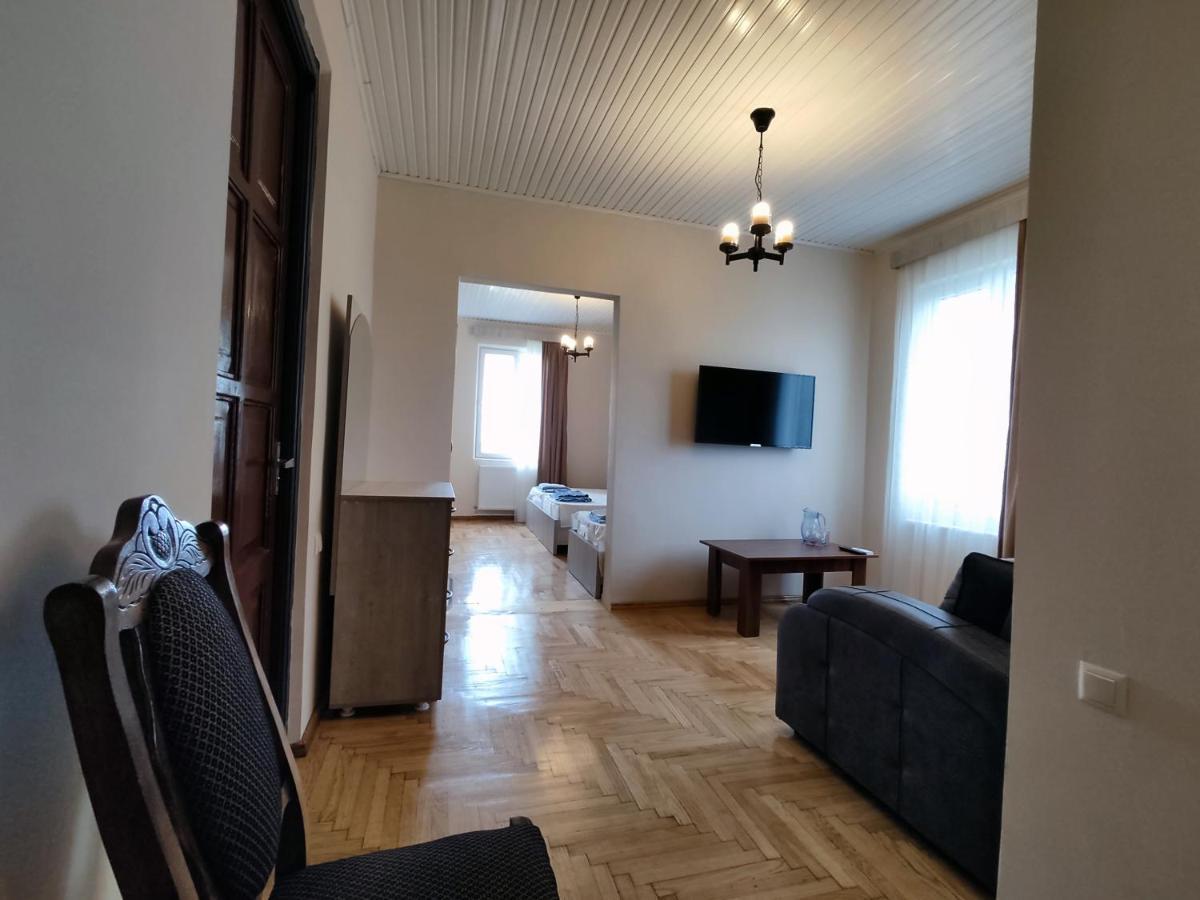 Guesthouse White Swan Kobuleti Ngoại thất bức ảnh