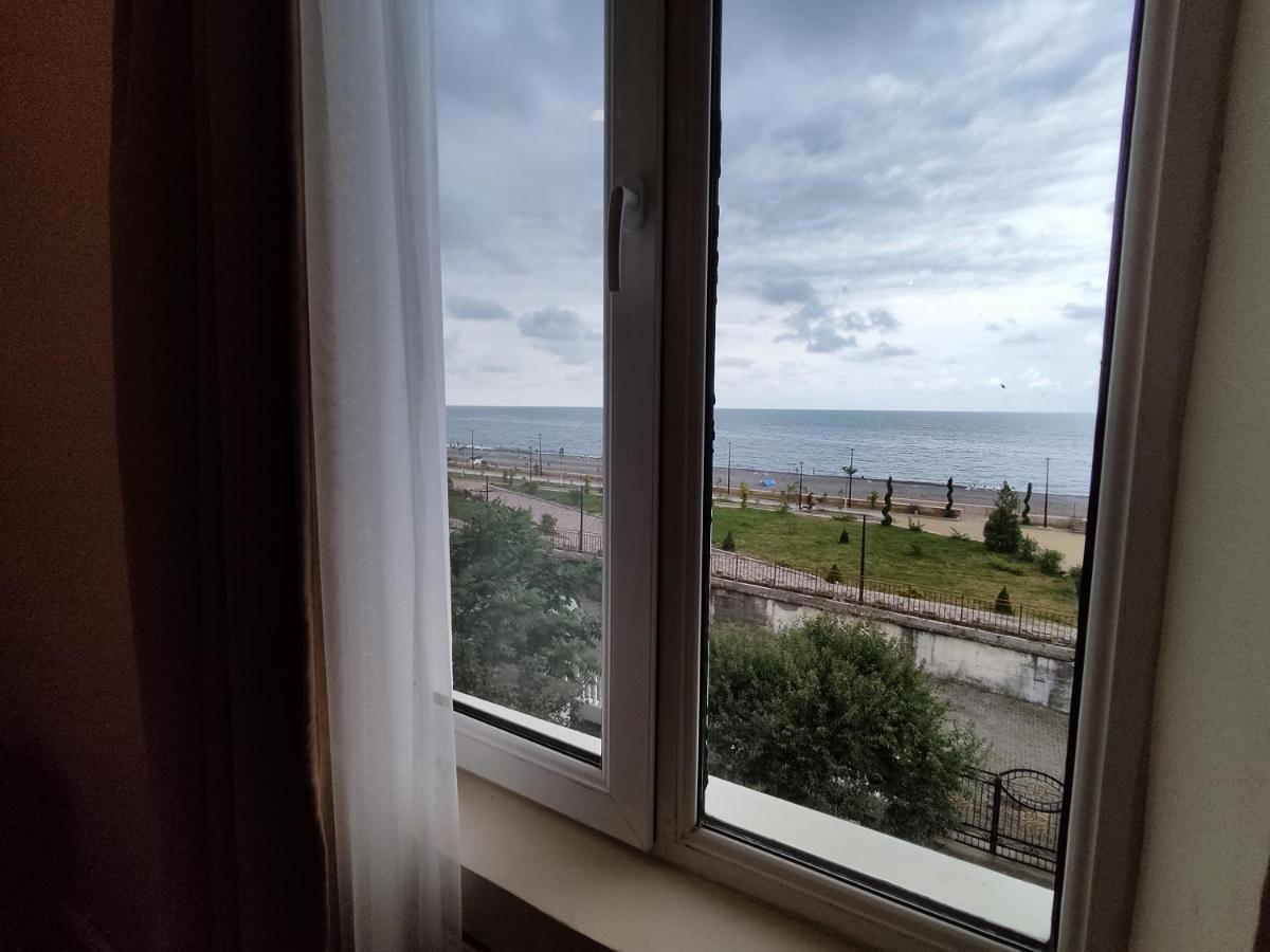 Guesthouse White Swan Kobuleti Ngoại thất bức ảnh