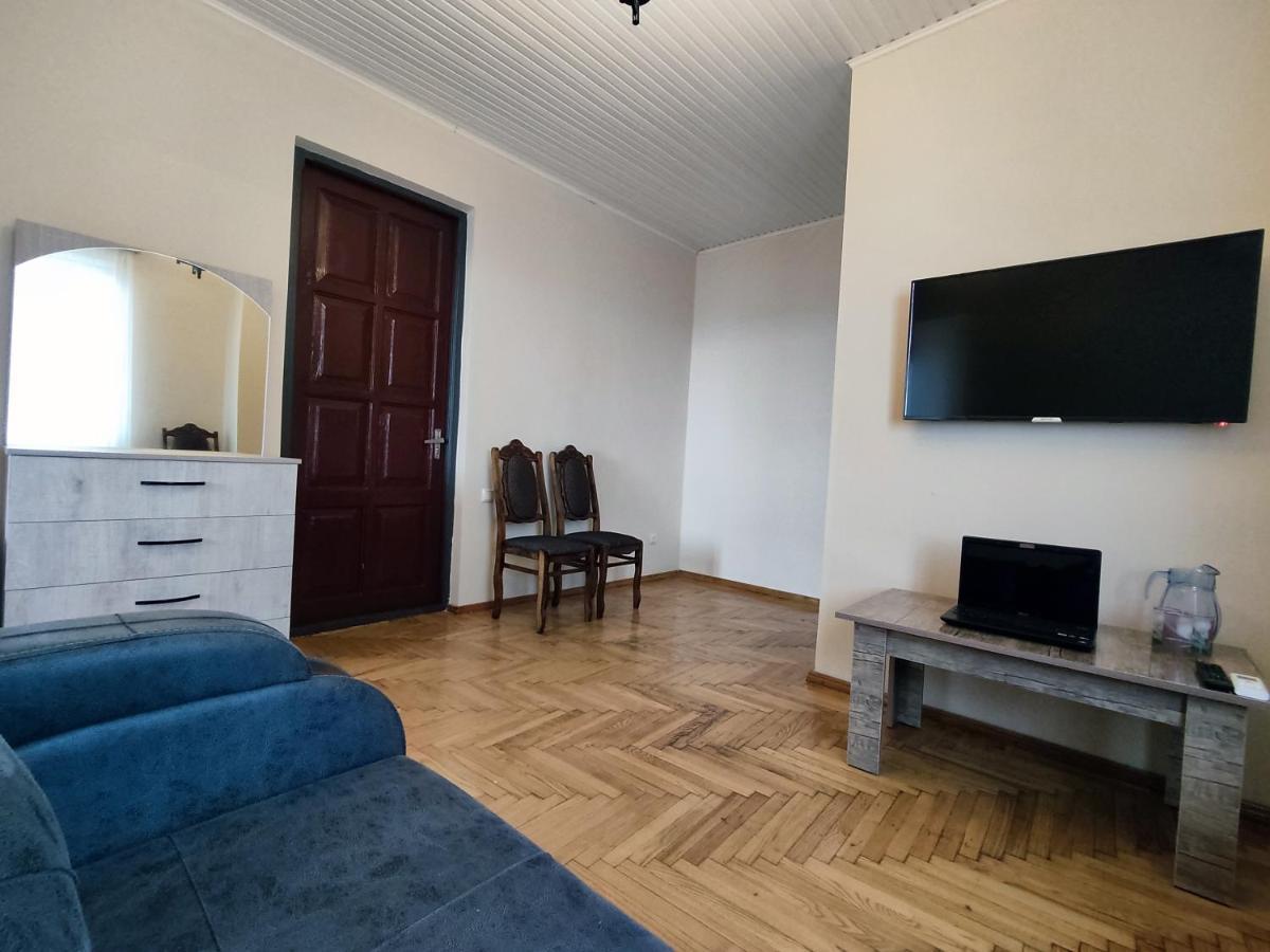 Guesthouse White Swan Kobuleti Ngoại thất bức ảnh