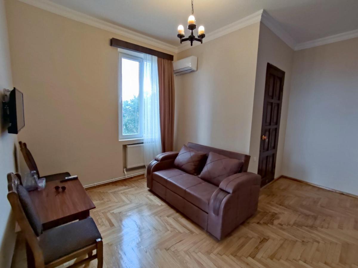 Guesthouse White Swan Kobuleti Ngoại thất bức ảnh