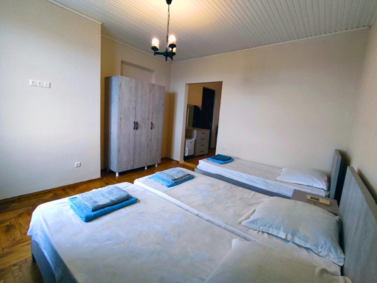 Guesthouse White Swan Kobuleti Ngoại thất bức ảnh