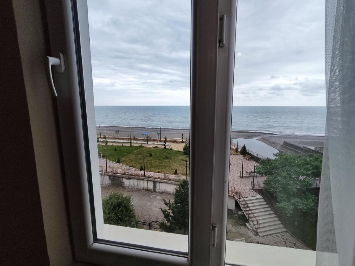 Guesthouse White Swan Kobuleti Ngoại thất bức ảnh