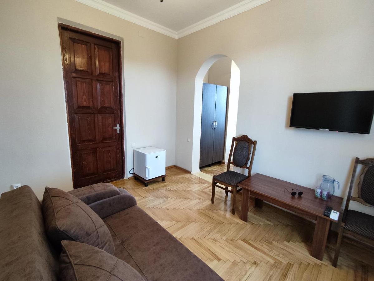 Guesthouse White Swan Kobuleti Ngoại thất bức ảnh