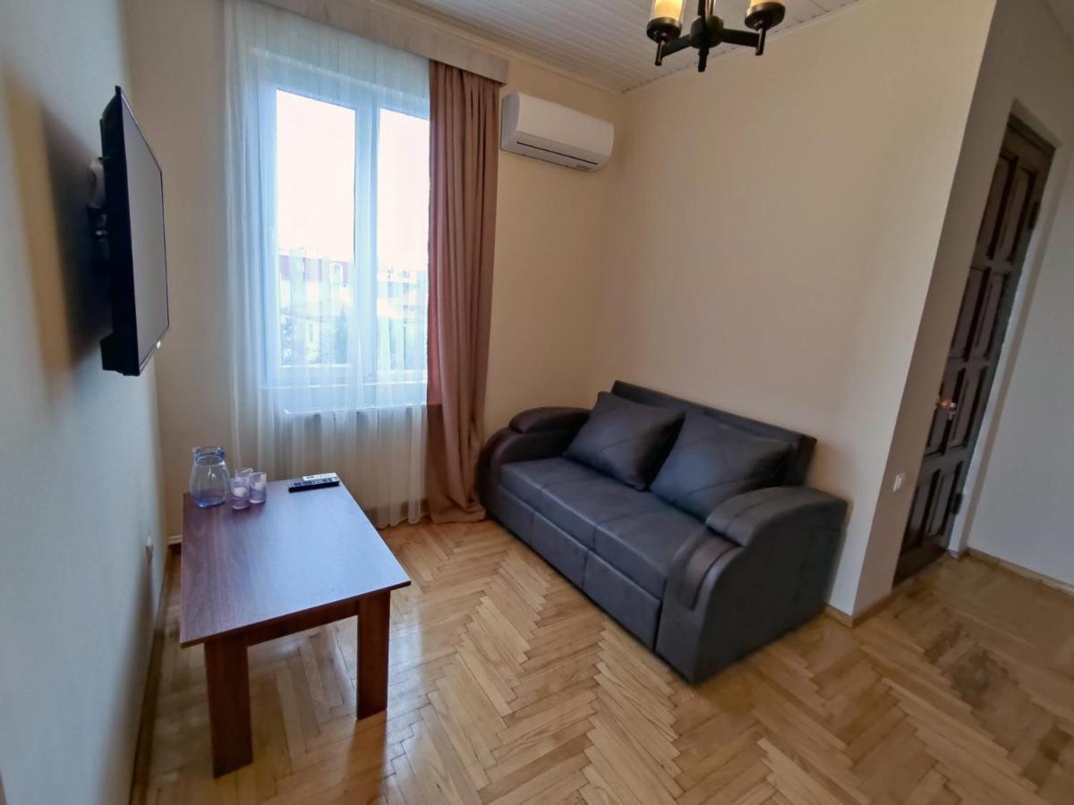 Guesthouse White Swan Kobuleti Ngoại thất bức ảnh