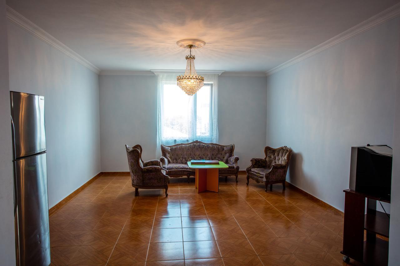 Guesthouse White Swan Kobuleti Ngoại thất bức ảnh