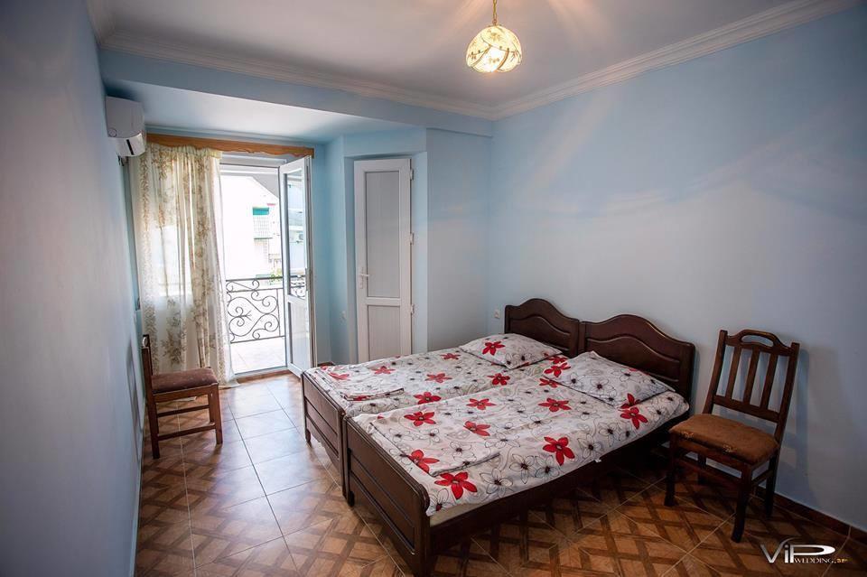 Guesthouse White Swan Kobuleti Ngoại thất bức ảnh